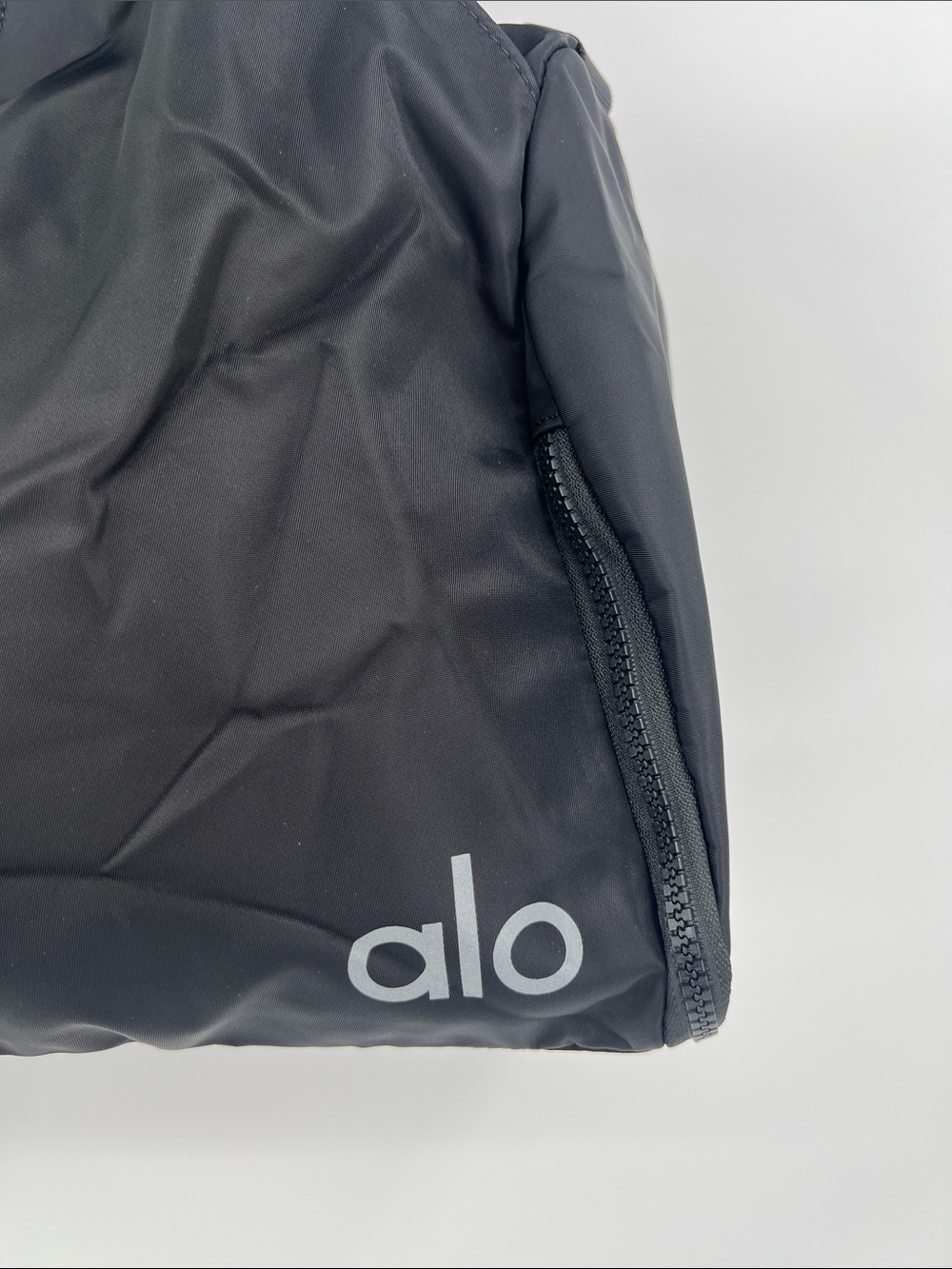 ALO Yoga Black Nylon Gym Shoulder Tote Shoes Compartment - Picture 2 of 10
